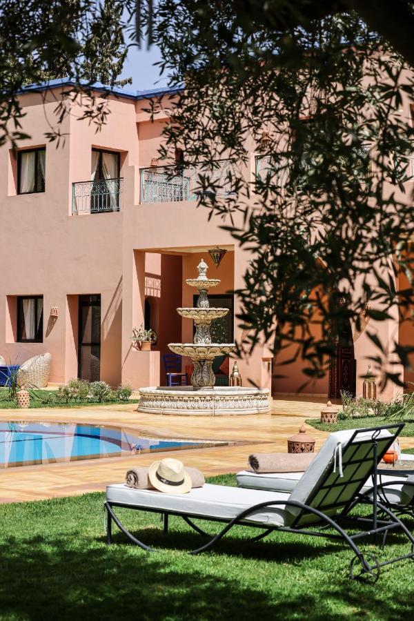 Tiguemine Sarah Hotel Douar Akkara Exterior photo